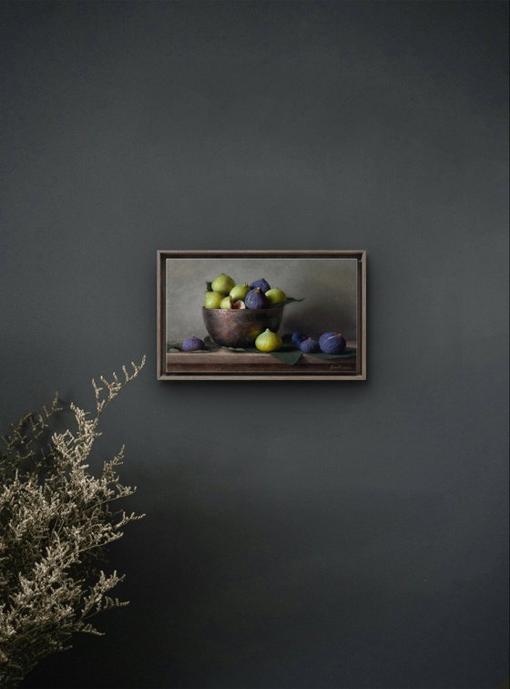 Black and green figs