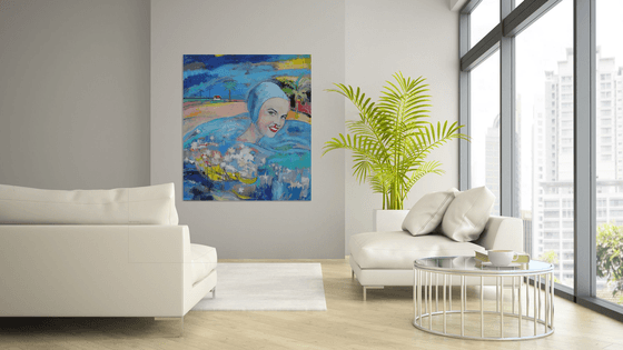 Swimmers and Glowing Algae