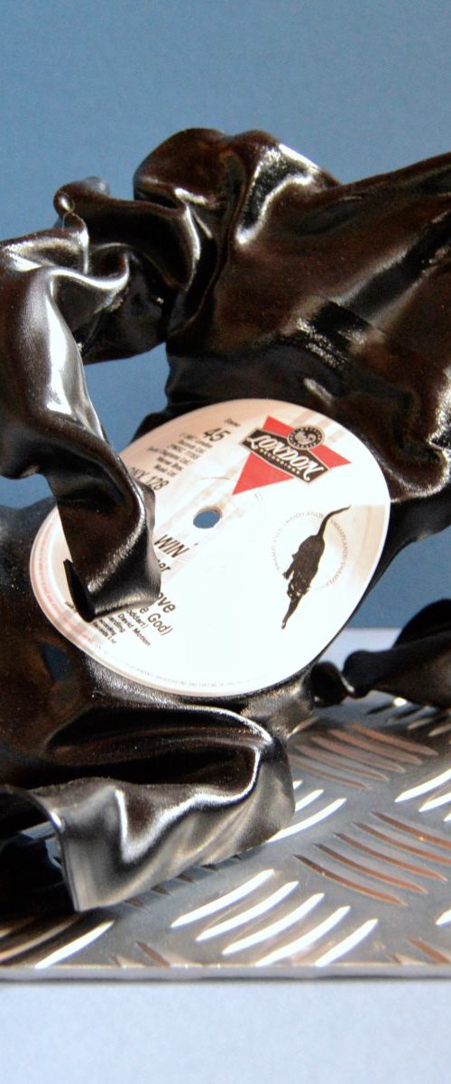 Super Popoid Groove by Seona Mason