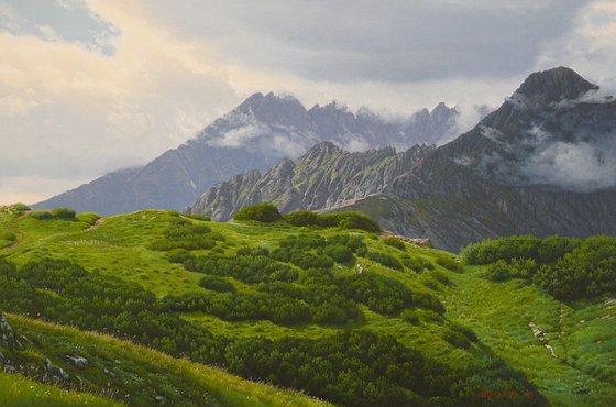 Oasis of greenery under the mountains