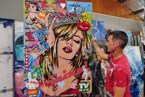 Beauty Queen Bling 140cm x 100cm Beauty Queen Urban Pop Art