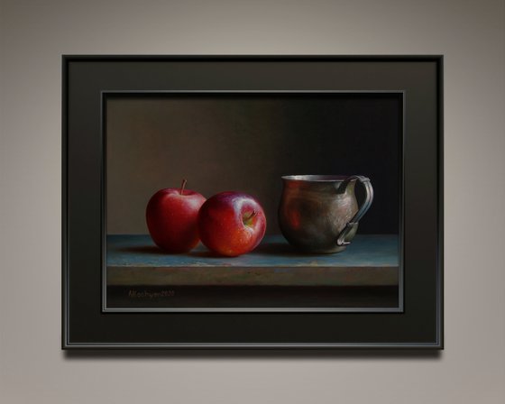 Apples with a cup