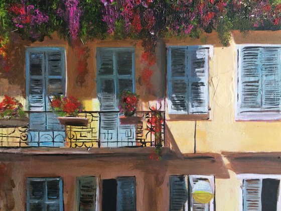 France, Yellow Building