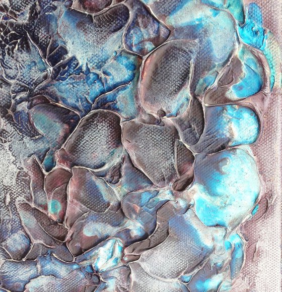 Iridescent Pearl 2