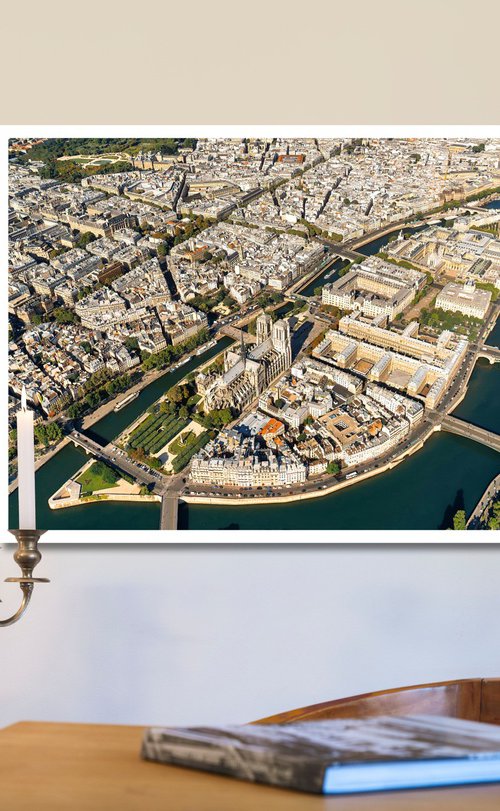 Île de la Cité, Paris, with the Norte-Dame by Robbert Frank Hagens