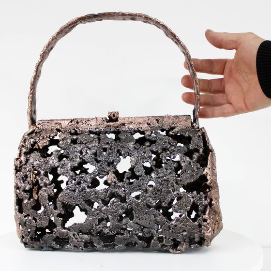 Handbag - Sculpture in bronze and steel lace