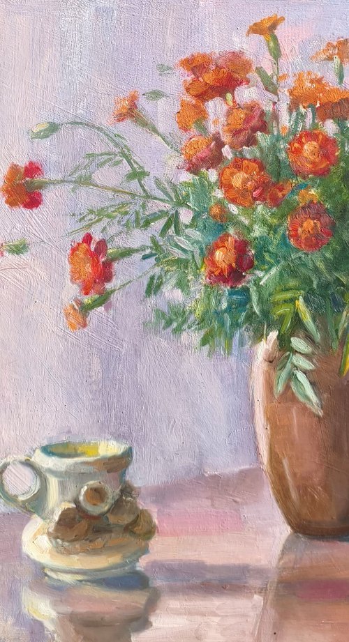 Marigolds in a clay pot by Valentina Andrukhova