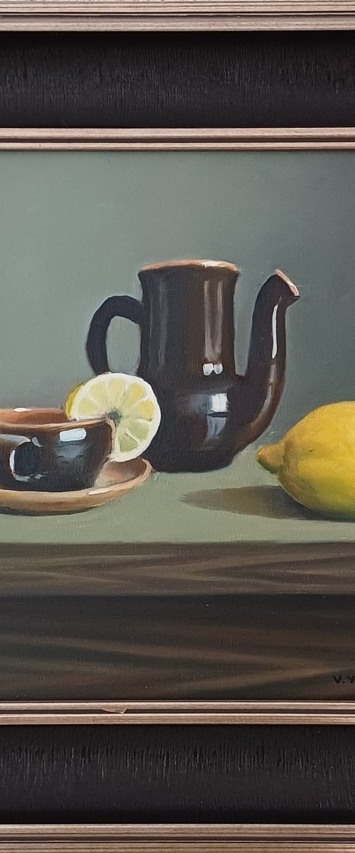 Tea with lemon by Valentinas Yla