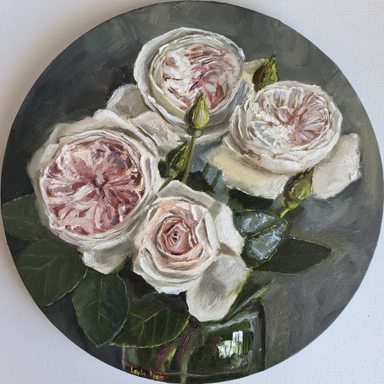 Pink roses round still life