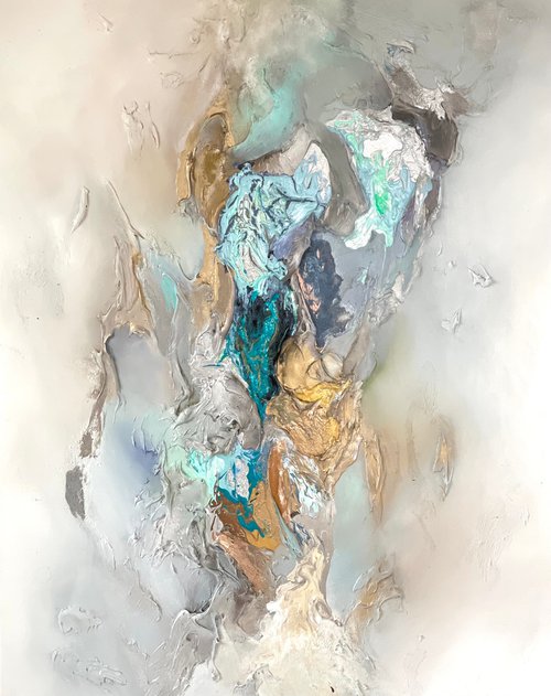 Glass Sapphire by Daniela Pasqualini