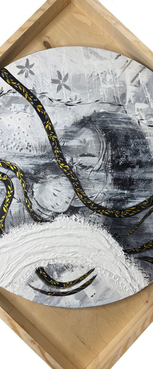 Maternal gravity (maternal orbit) by Dina Telesheva