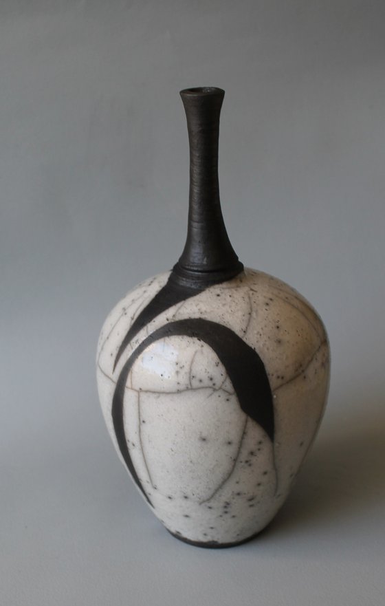 RAKU BOTTLENECK WHITE ON BLACK