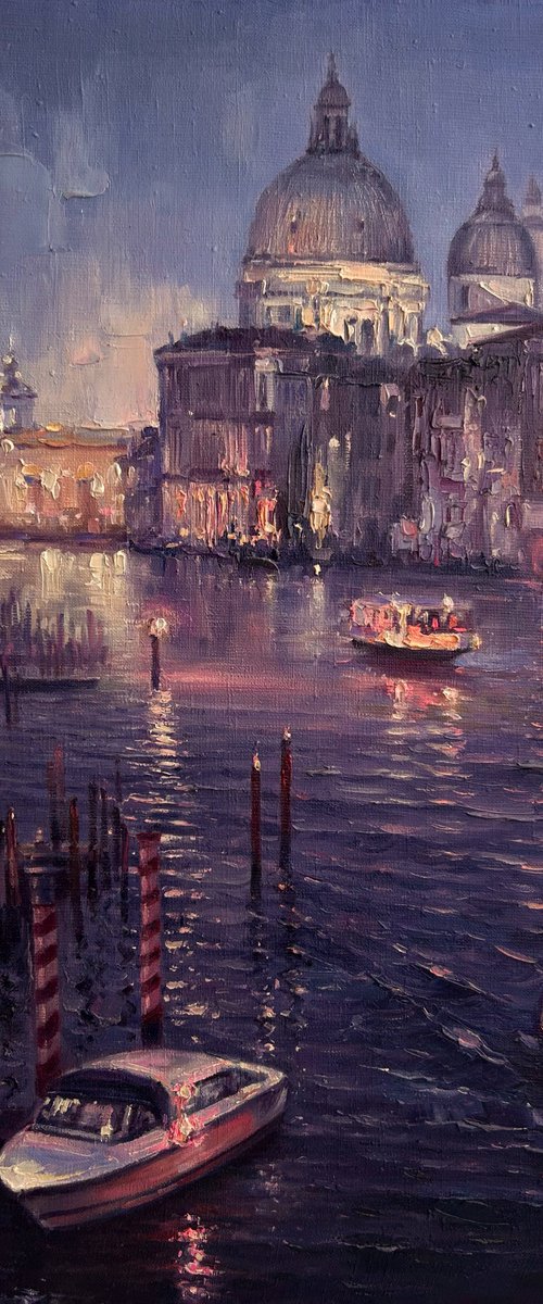 Venice at the edge of light. by Artem Grunyka