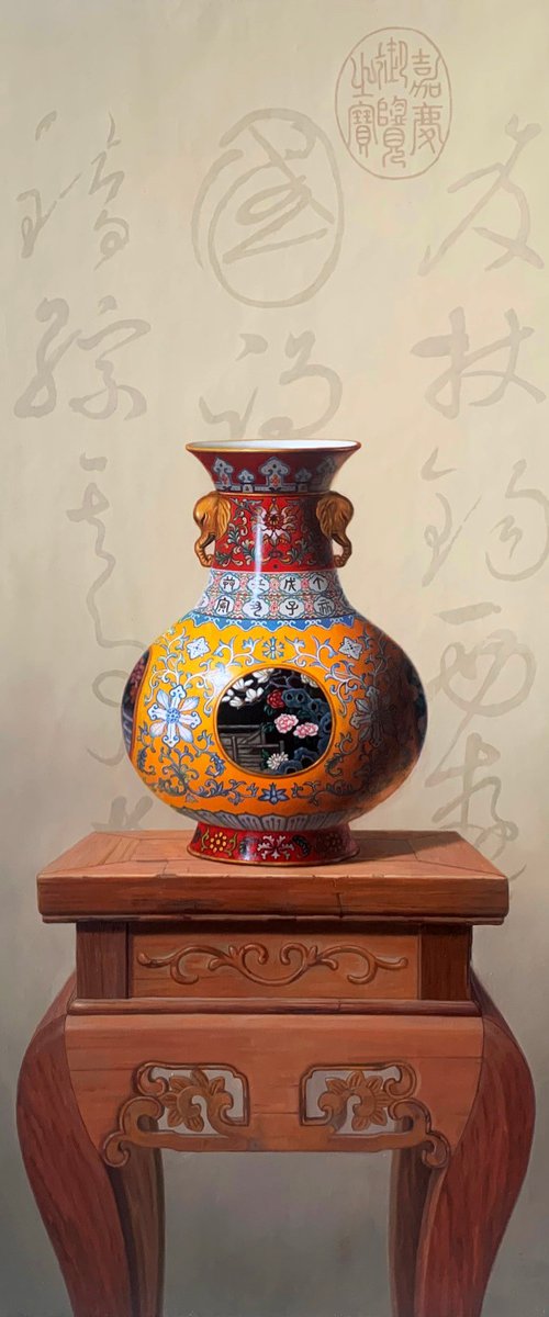 Vase on table c226 by Kunlong Wang