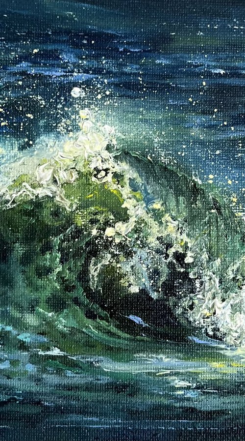 Ocean Pulse by Myroslava Denysyuk