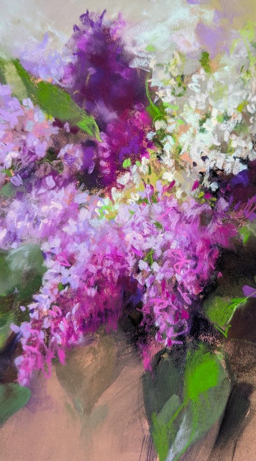 Lilacs by Silja Salmistu