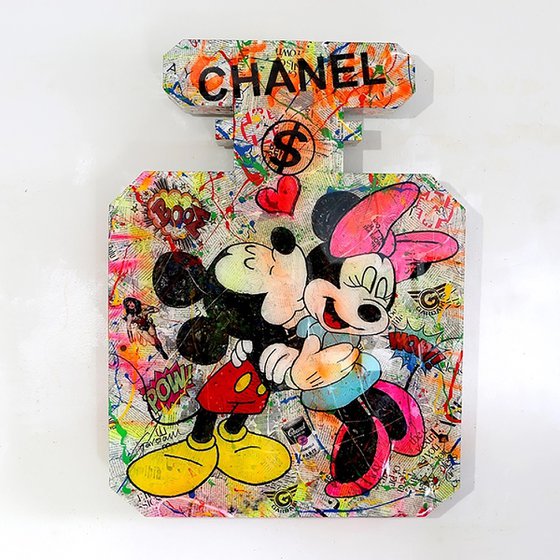 Kiss Chanel Mickey