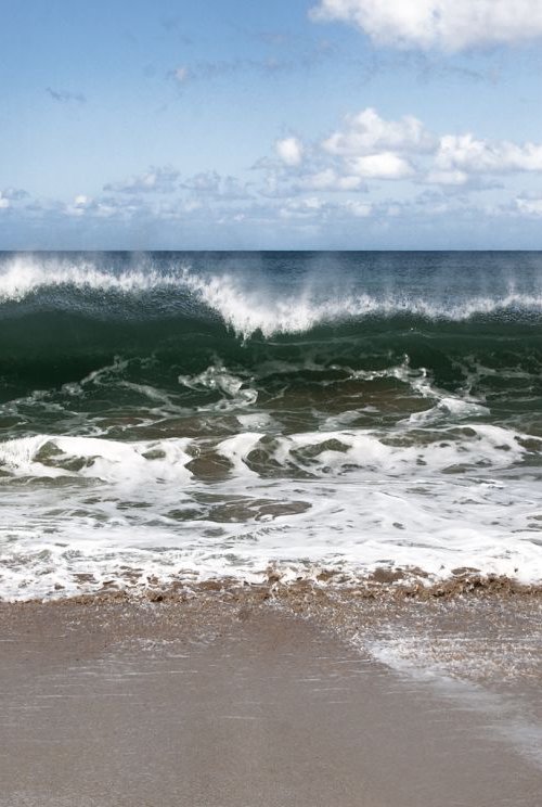 Ocean Wave by Chiara Vignudelli