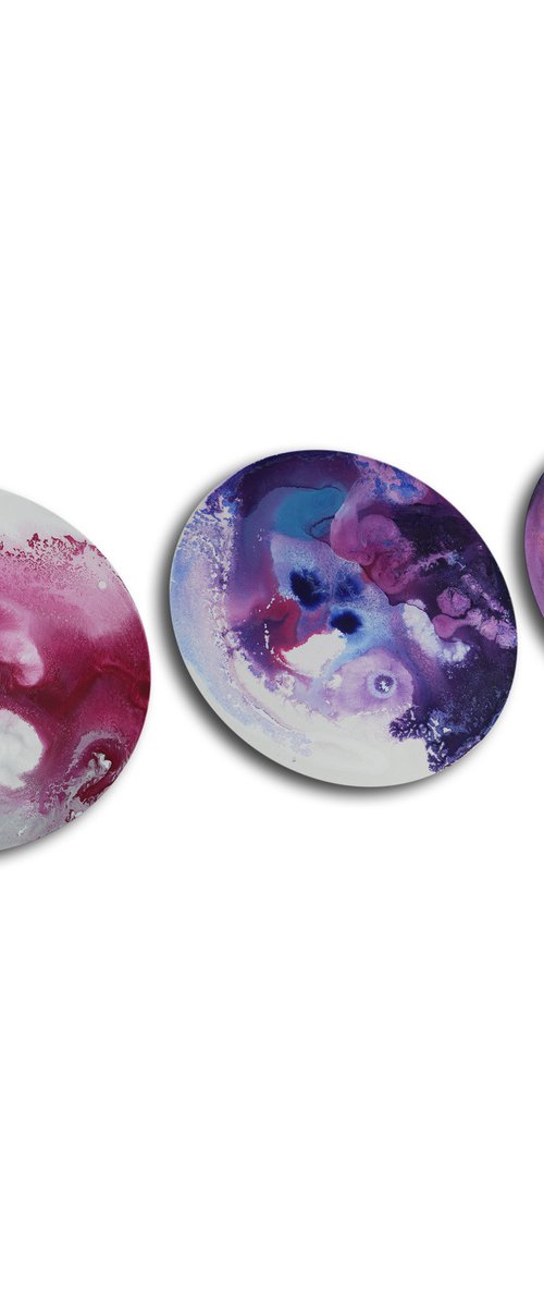 PINK TRIO * SMALL TRIPTYCH * ROUND CANVAS * 30 x 90 cms * WHITE * BLUE * PINK by Inez Froehlich