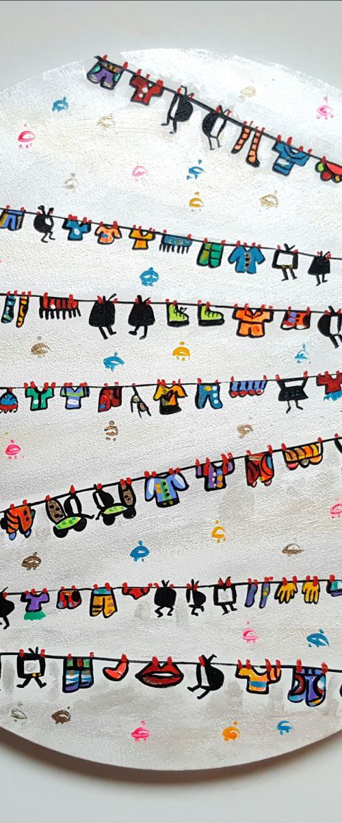 Precious Round Laundry Televisions by Maria Luisa  Azzini