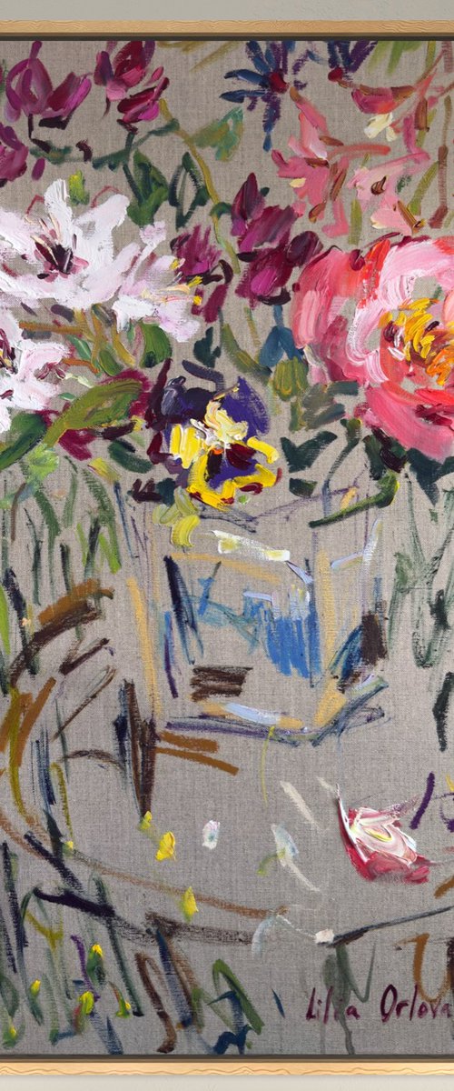 Fresh flowers by Lilia Orlova-Holmes