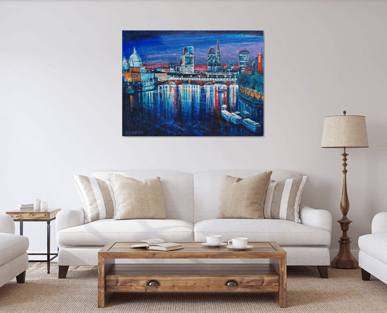 London cityscape St Pauls to Oxo Tower