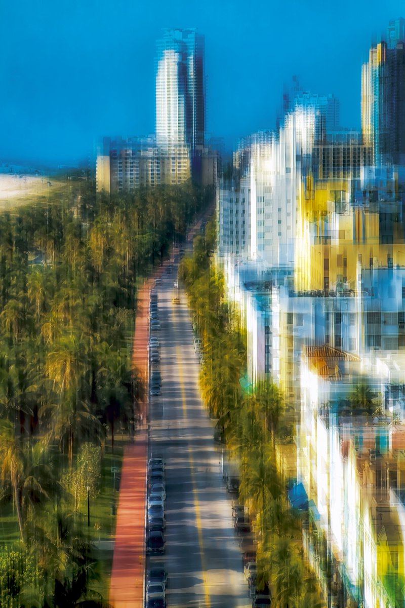 City Vibrations - Ocean Drive, Miami! Limited Edition 2/50 15x10 inch Photographic Print by Graham Briggs