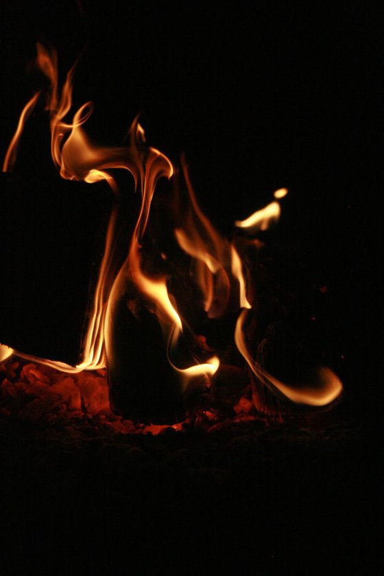 FANTASTIC DYNAMIC FIRE FLAMES INCANDESCENT BLACK PHOTOGRAPHY BY MASTER KLOSKA