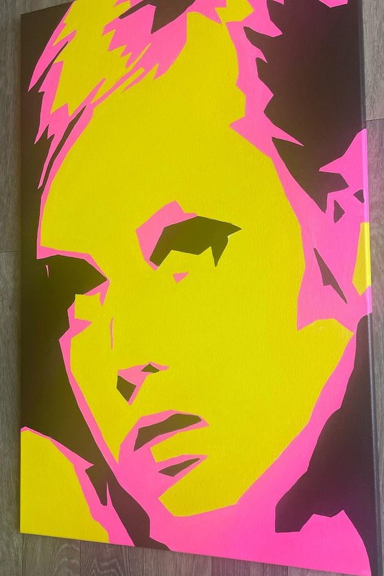 Mod Muse: Twiggy in Pink & Yellow