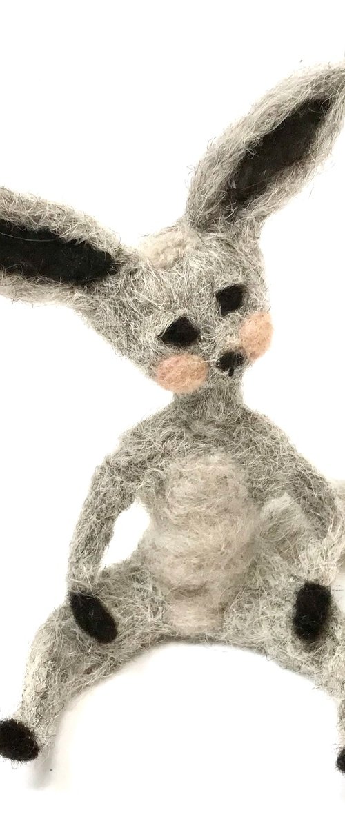 Silver fennec, felted wool creature, Les Loufoques series, by Eleanor Gabriel