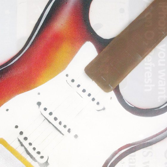 STRAT (SUNBURST ON AN URBOX).