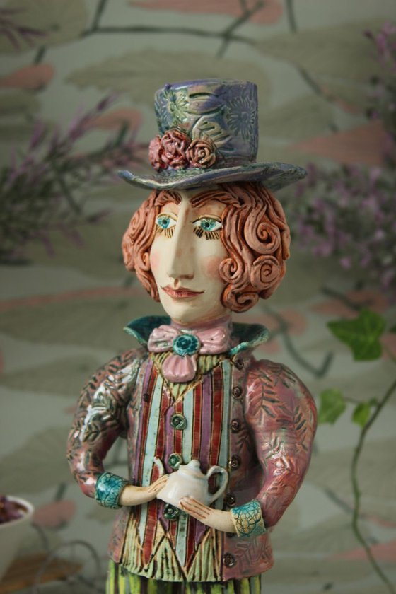 From the Alice in Wonderland. The Hatter.  Sculpture by Elya Yalonetski