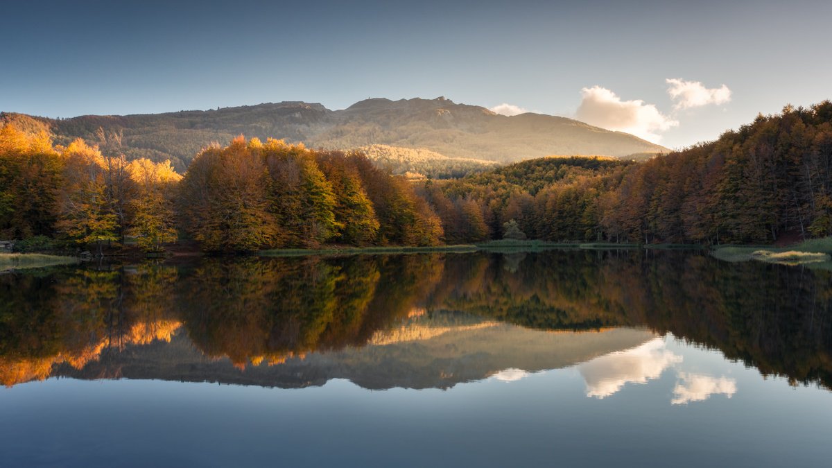 AUTUMN AT LAKE PRANDA by Giovanni Laudicina