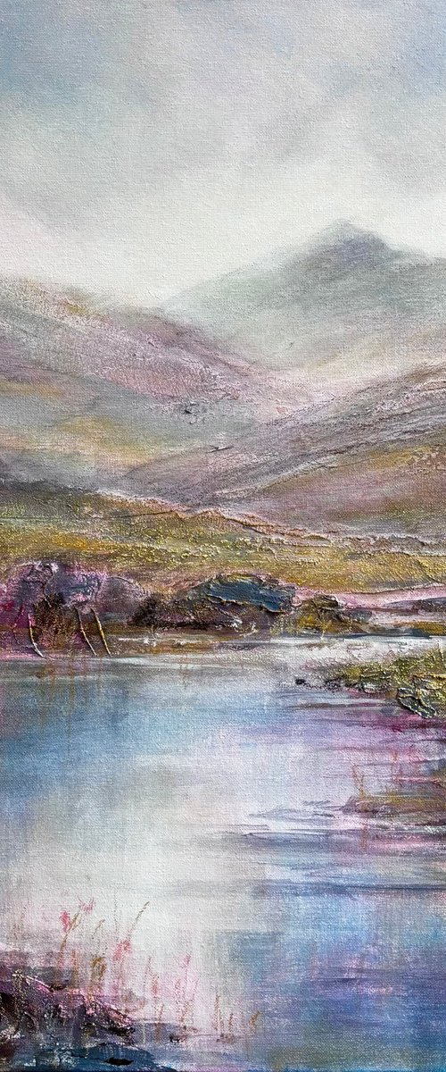 Glencoe's Whispered Light by Jennifer Taylor