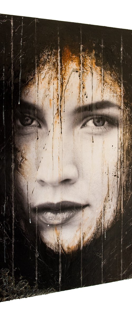 "Magnificentia" (XXL artwork 100x90x4 cm) - Unique portrait artwork on tabletop (abstract, portrait, original, resin, beeswax, painting, 3D, oil, acrylic, eyes, face) by Rouzbeh Tahmassian