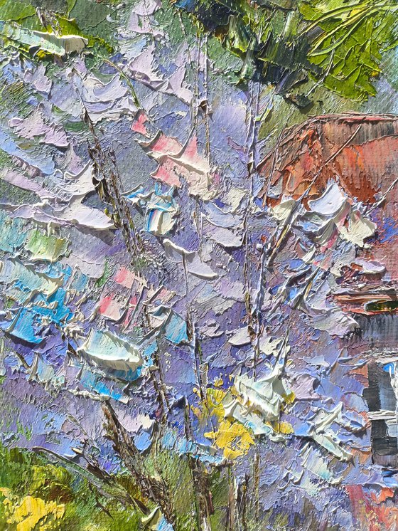 The Old House in Lilacs