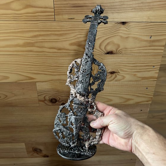 The Wake of the Violin