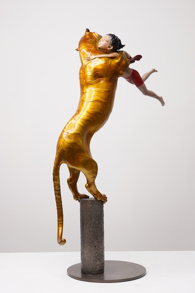 Give me a Hug by Zhao Yongchang ???