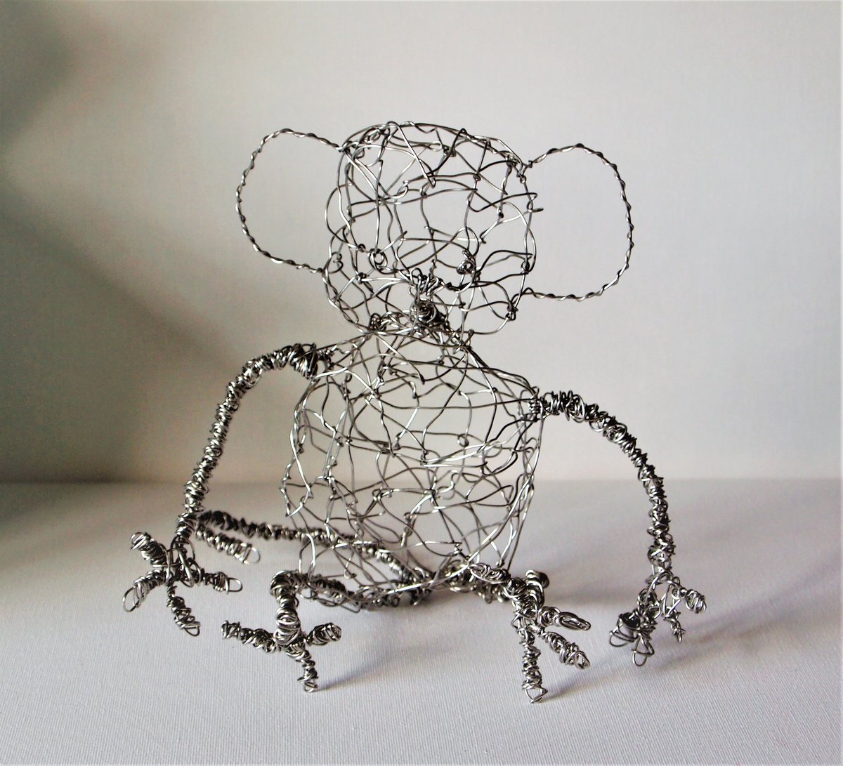 Silver wire Mike Monkey sculpture by Steph Morgan