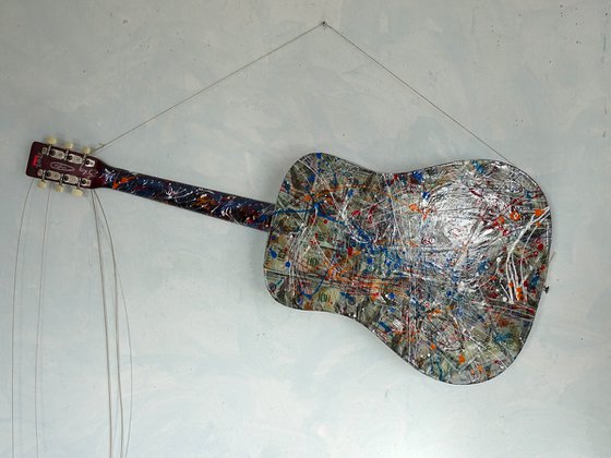 Guitar (painting/sculpture)
