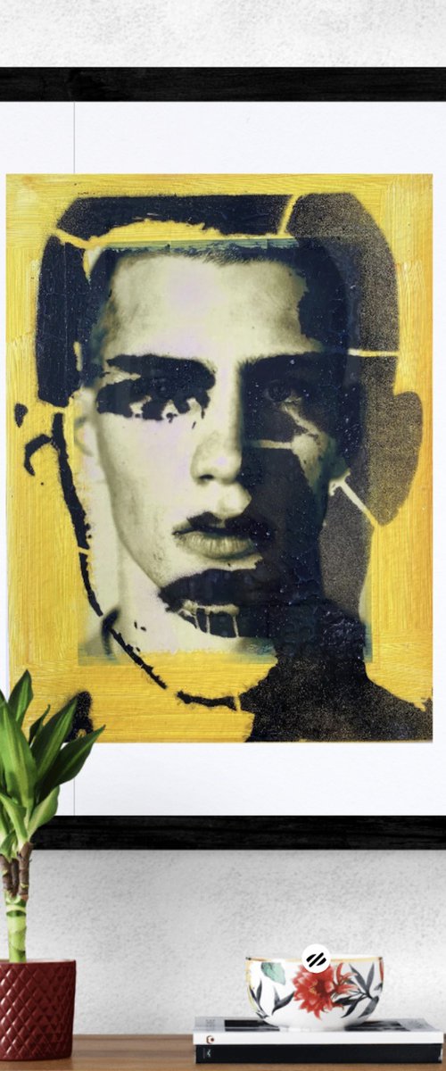 Augusta Graffiti Yellow-Black by Jerome Cholet