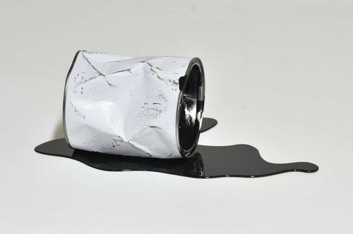 Le vieux pot de peinture noir - 357 by Yannick Bouillault