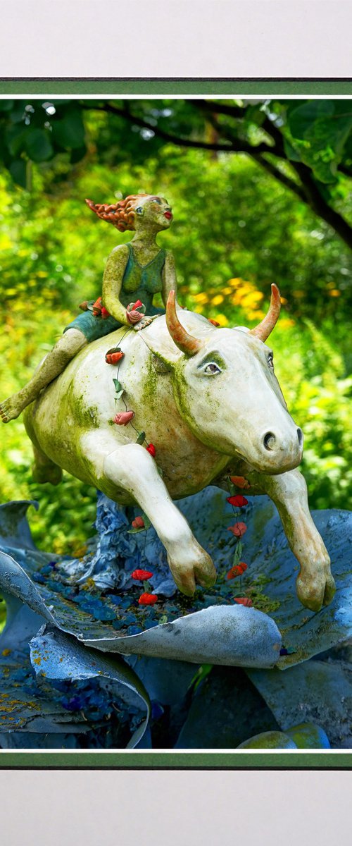 Lady on Bull sculpture by Robin Clarke