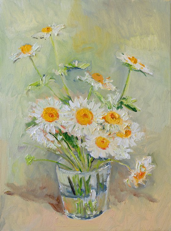Daisy Flowers in the Glass