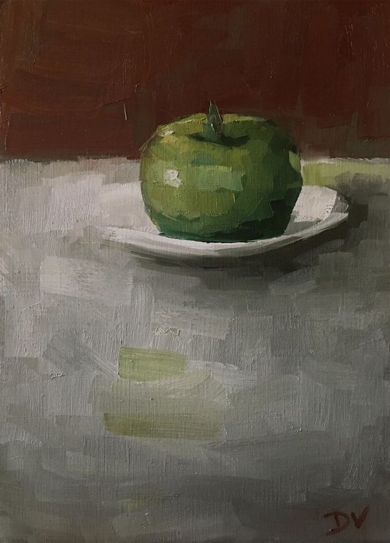 Apple with plate