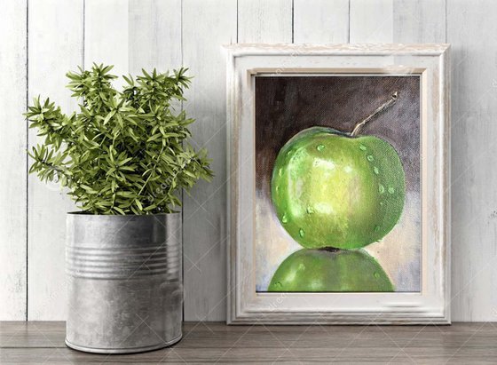 Ripe green Apple. Still life