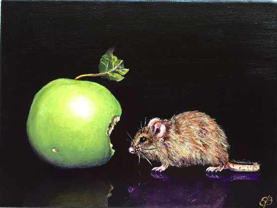 Mouse and apple