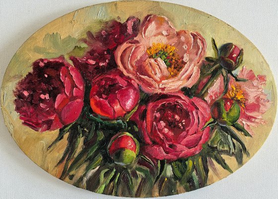 Coral pink peonies bouquet