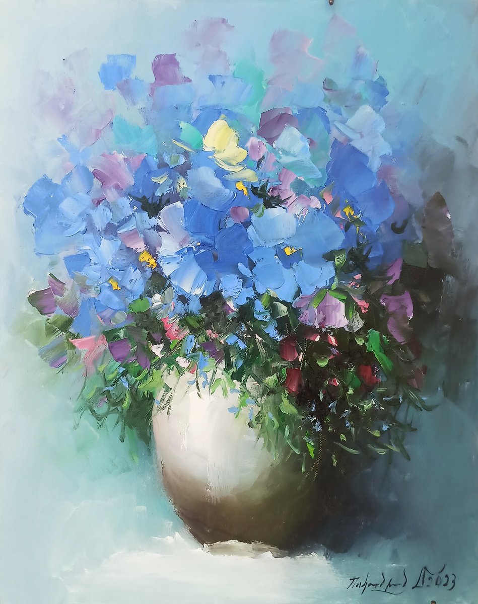 Blue flowers (30x40cm, oil painting, ready to hang) by Mari Voskanyan