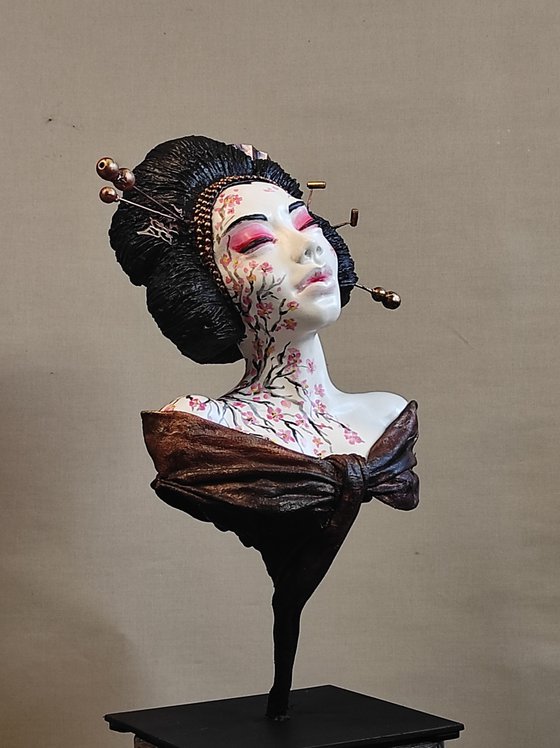 "Chio Chio San I " Unique mixed media sculpture. 40x30x25cm.